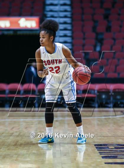 Thumbnail 2 in Window Rock vs South Mountain (AIA Div III Semifinal) photogallery.