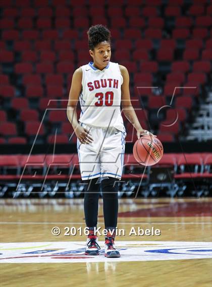 Thumbnail 2 in Window Rock vs South Mountain (AIA Div III Semifinal) photogallery.