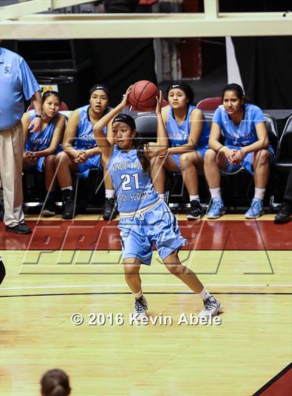 Thumbnail 3 in Window Rock vs South Mountain (AIA Div III Semifinal) photogallery.