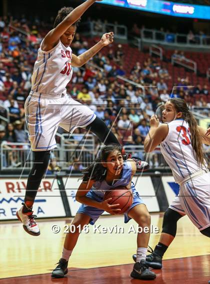 Thumbnail 2 in Window Rock vs South Mountain (AIA Div III Semifinal) photogallery.
