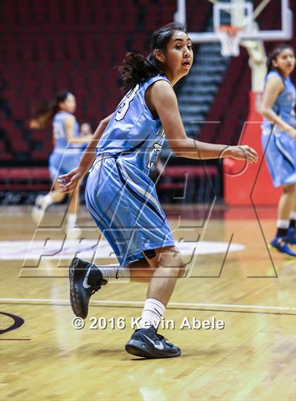 Thumbnail 3 in Window Rock vs South Mountain (AIA Div III Semifinal) photogallery.