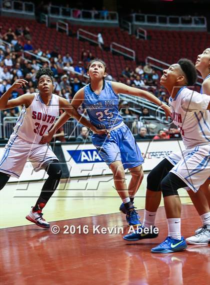 Thumbnail 1 in Window Rock vs South Mountain (AIA Div III Semifinal) photogallery.