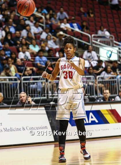 Thumbnail 2 in Window Rock vs South Mountain (AIA Div III Semifinal) photogallery.
