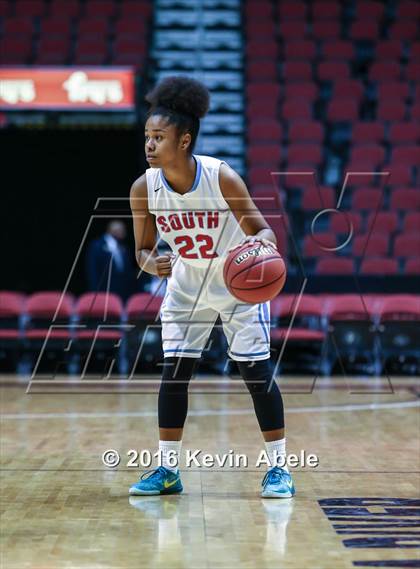 Thumbnail 3 in Window Rock vs South Mountain (AIA Div III Semifinal) photogallery.