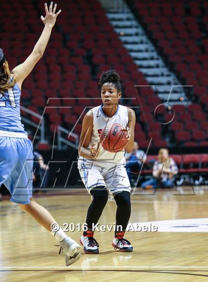 Thumbnail 3 in Window Rock vs South Mountain (AIA Div III Semifinal) photogallery.