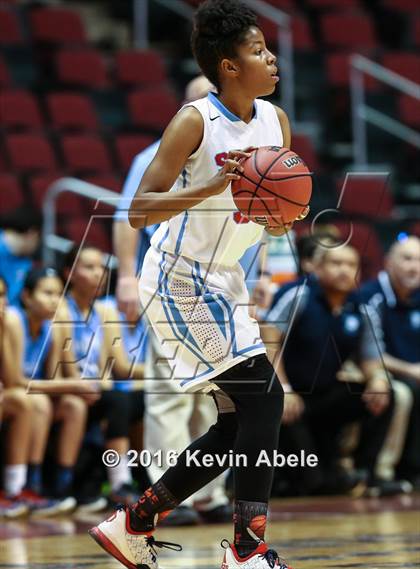 Thumbnail 2 in Window Rock vs South Mountain (AIA Div III Semifinal) photogallery.