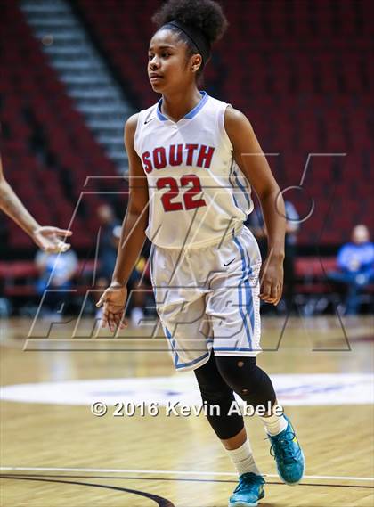 Thumbnail 3 in Window Rock vs South Mountain (AIA Div III Semifinal) photogallery.
