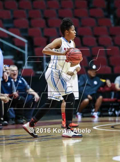 Thumbnail 2 in Window Rock vs South Mountain (AIA Div III Semifinal) photogallery.