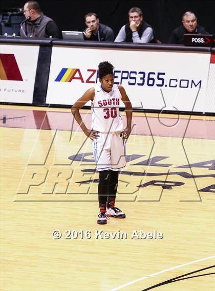 Thumbnail 2 in Window Rock vs South Mountain (AIA Div III Semifinal) photogallery.