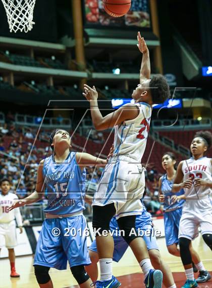 Thumbnail 2 in Window Rock vs South Mountain (AIA Div III Semifinal) photogallery.