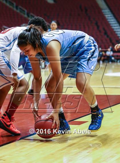 Thumbnail 2 in Window Rock vs South Mountain (AIA Div III Semifinal) photogallery.