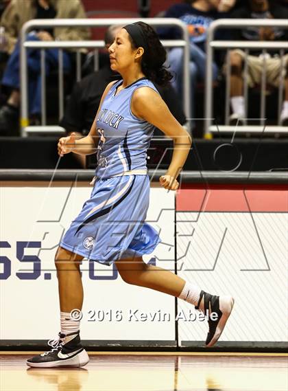 Thumbnail 3 in Window Rock vs South Mountain (AIA Div III Semifinal) photogallery.