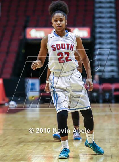 Thumbnail 3 in Window Rock vs South Mountain (AIA Div III Semifinal) photogallery.