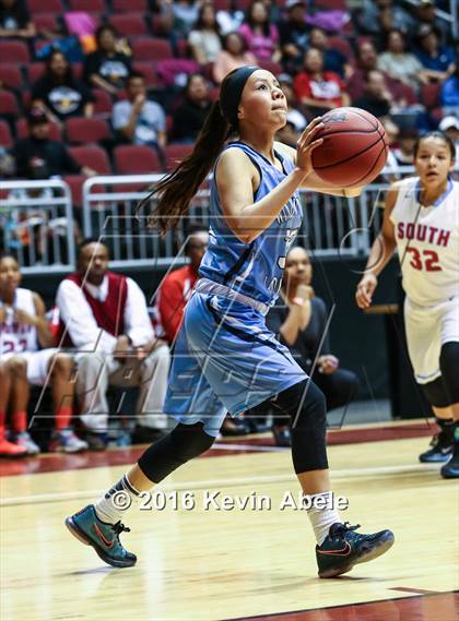 Thumbnail 1 in Window Rock vs South Mountain (AIA Div III Semifinal) photogallery.