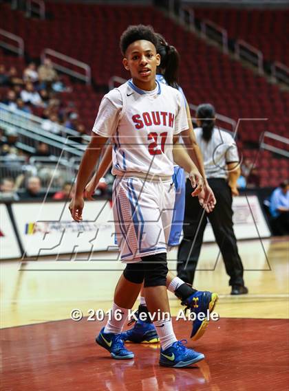 Thumbnail 2 in Window Rock vs South Mountain (AIA Div III Semifinal) photogallery.
