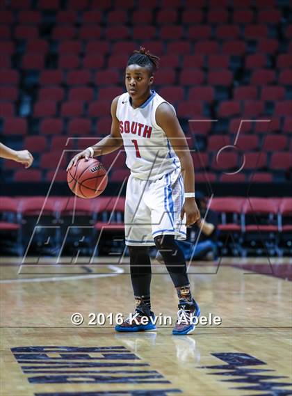 Thumbnail 1 in Window Rock vs South Mountain (AIA Div III Semifinal) photogallery.