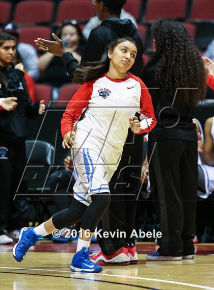 Thumbnail 2 in Window Rock vs South Mountain (AIA Div III Semifinal) photogallery.