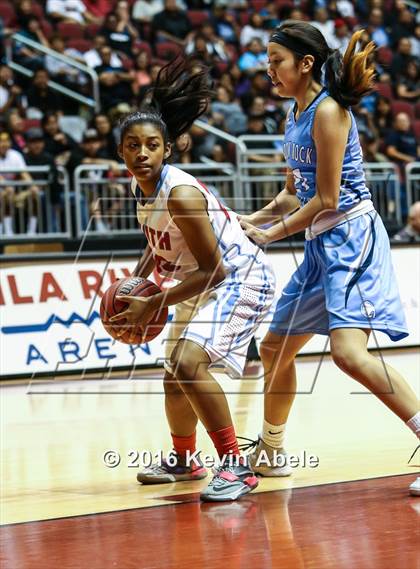 Thumbnail 3 in Window Rock vs South Mountain (AIA Div III Semifinal) photogallery.