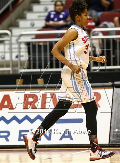 Thumbnail 2 in Window Rock vs South Mountain (AIA Div III Semifinal) photogallery.