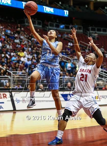Thumbnail 1 in Window Rock vs South Mountain (AIA Div III Semifinal) photogallery.