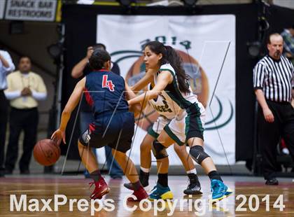 Thumbnail 2 in Garces vs. Tulare Western (CIF CS D2 Final) photogallery.
