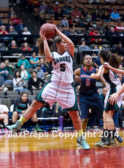 Thumbnail 1 in Garces vs. Tulare Western (CIF CS D2 Final) photogallery.