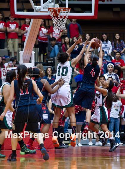 Thumbnail 3 in Garces vs. Tulare Western (CIF CS D2 Final) photogallery.
