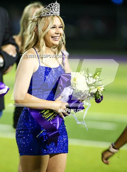 Thumbnail 3 in Ponder @ Bonham photogallery.