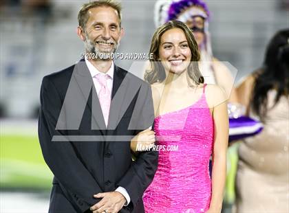 Thumbnail 3 in Ponder @ Bonham photogallery.