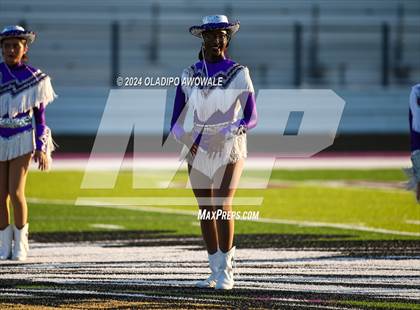 Thumbnail 2 in Ponder @ Bonham photogallery.
