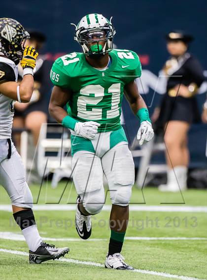 Thumbnail 1 in Brenham vs. Calhoun (UIL 4A D2 Semifinal) photogallery.