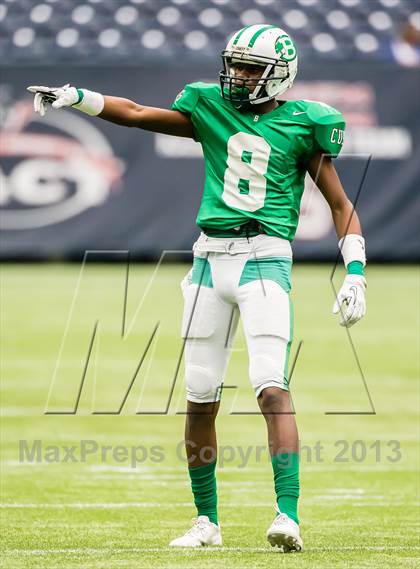 Thumbnail 2 in Brenham vs. Calhoun (UIL 4A D2 Semifinal) photogallery.