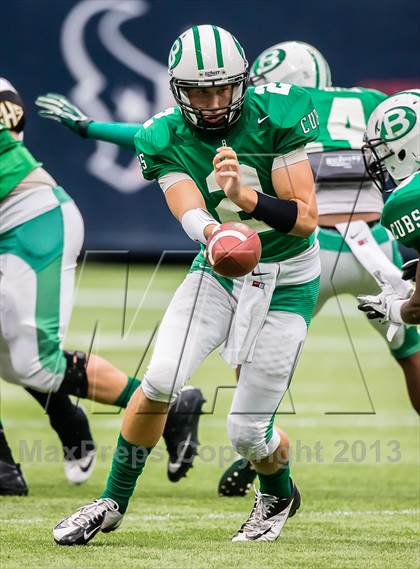 Thumbnail 2 in Brenham vs. Calhoun (UIL 4A D2 Semifinal) photogallery.