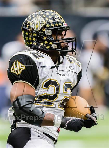 Thumbnail 3 in Brenham vs. Calhoun (UIL 4A D2 Semifinal) photogallery.