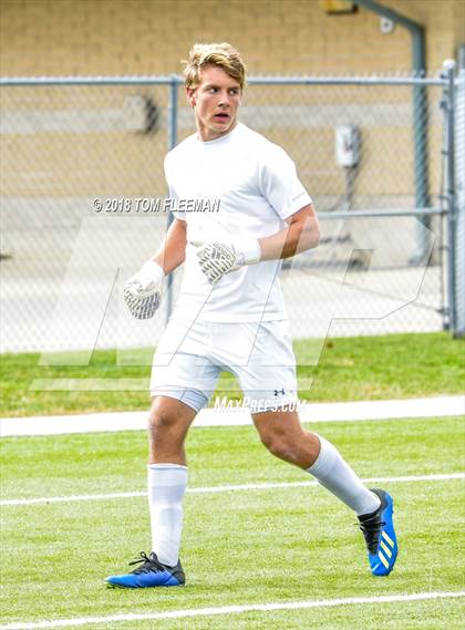 Thumbnail 2 in Derby vs East (KSHSAA 6A Semifinal) photogallery.