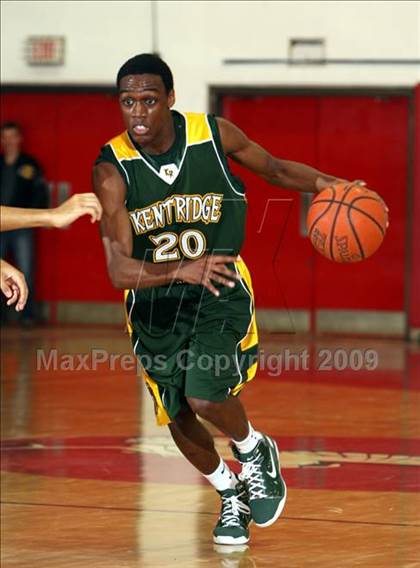 Thumbnail 3 in Bishop Montgomery vs. Kentridge (Sea Hawk Classic) photogallery.