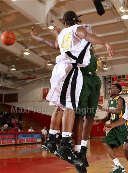 Thumbnail 3 in Bishop Montgomery vs. Kentridge (Sea Hawk Classic) photogallery.