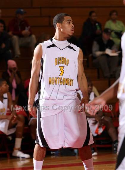 Thumbnail 1 in Bishop Montgomery vs. Kentridge (Sea Hawk Classic) photogallery.