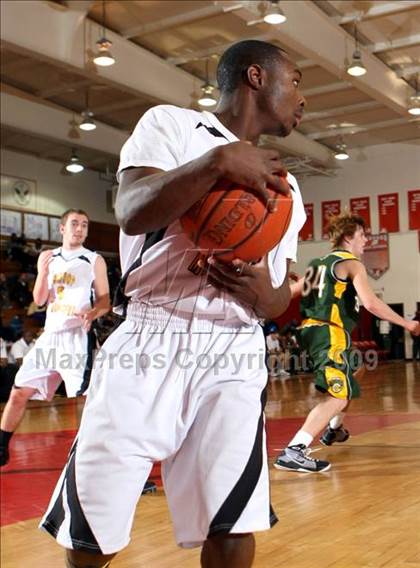 Thumbnail 3 in Bishop Montgomery vs. Kentridge (Sea Hawk Classic) photogallery.