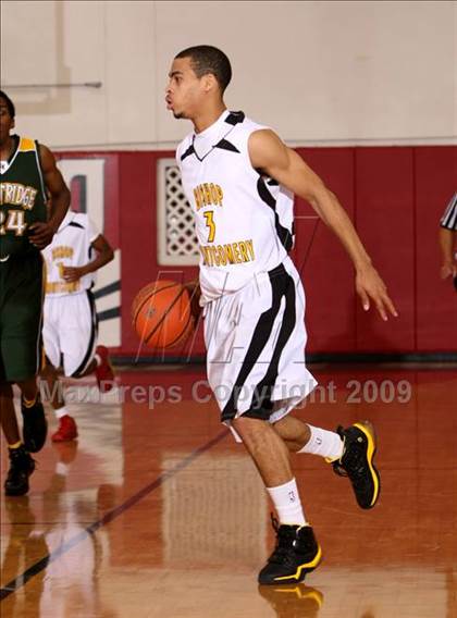 Thumbnail 3 in Bishop Montgomery vs. Kentridge (Sea Hawk Classic) photogallery.