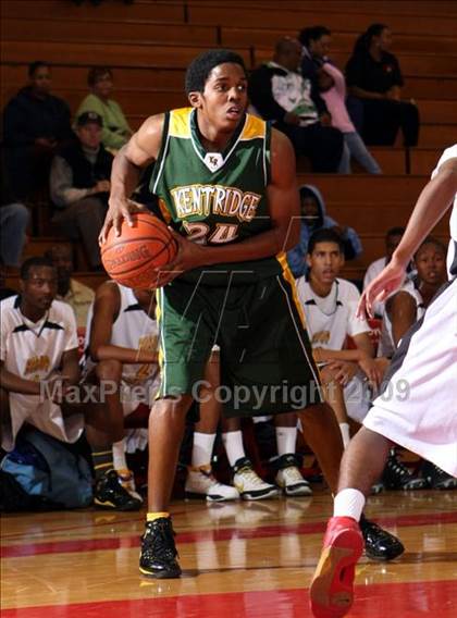 Thumbnail 3 in Bishop Montgomery vs. Kentridge (Sea Hawk Classic) photogallery.
