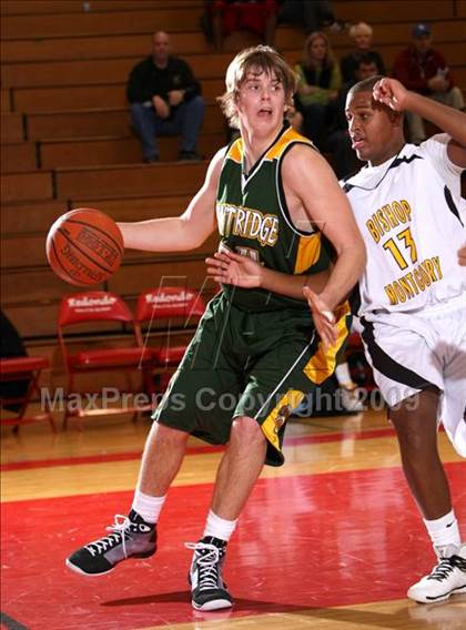 Thumbnail 2 in Bishop Montgomery vs. Kentridge (Sea Hawk Classic) photogallery.