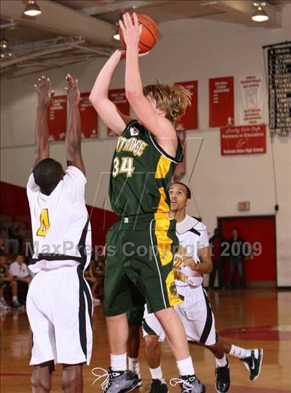 Thumbnail 1 in Bishop Montgomery vs. Kentridge (Sea Hawk Classic) photogallery.