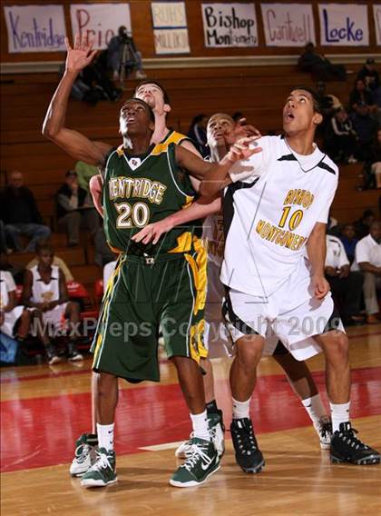 Thumbnail 2 in Bishop Montgomery vs. Kentridge (Sea Hawk Classic) photogallery.