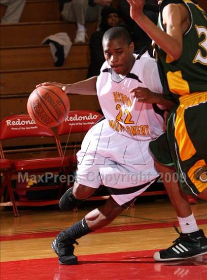 Thumbnail 2 in Bishop Montgomery vs. Kentridge (Sea Hawk Classic) photogallery.