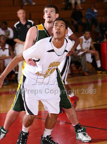 Thumbnail 2 in Bishop Montgomery vs. Kentridge (Sea Hawk Classic) photogallery.