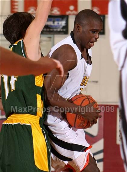 Thumbnail 2 in Bishop Montgomery vs. Kentridge (Sea Hawk Classic) photogallery.