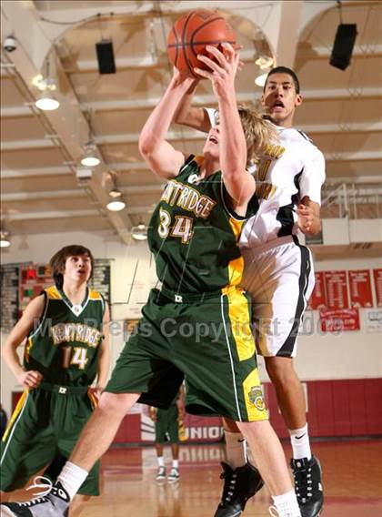 Thumbnail 2 in Bishop Montgomery vs. Kentridge (Sea Hawk Classic) photogallery.