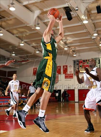 Thumbnail 3 in Bishop Montgomery vs. Kentridge (Sea Hawk Classic) photogallery.