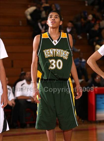 Thumbnail 3 in Bishop Montgomery vs. Kentridge (Sea Hawk Classic) photogallery.